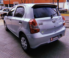 Toyota Etios X 1.5 5p. en internet