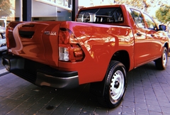 Toyota Hilux DX 2.4 TDI