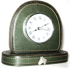 Reloj forrado en cuero en internet