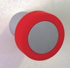 Perchero con logo