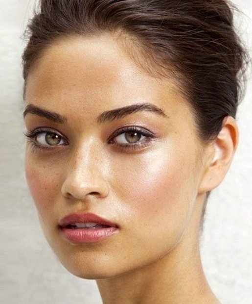 Nyx - DEWY FINISH spray fijador de maquillaje fresco fija Nyx - DEWY FINISH spray fijador de maquillaje fresco fija