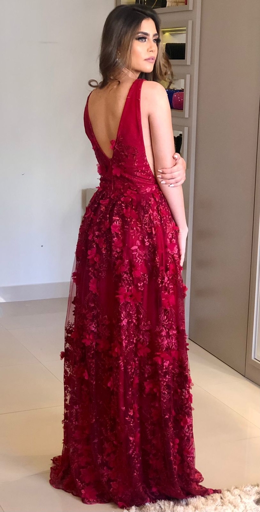 LOCAÇÃO Vestido princesa vermelho/marsala com flores 3D em tecido