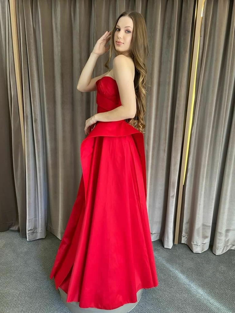 LOCAÇÃO Vestido Vermelho Princesa com Fenda