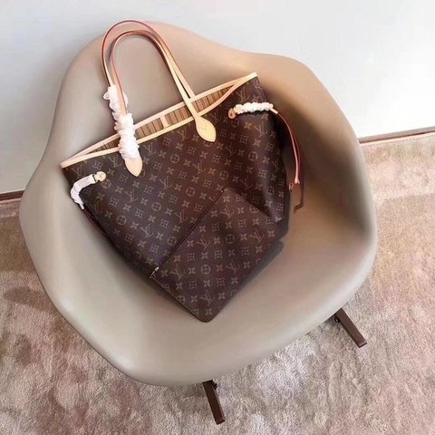 Buy $100 AAA Qaulity Louis Vuitton AAA+ Handbags #885851 Online