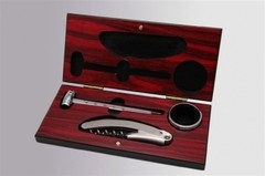 Set de vino con caja de madera imantada