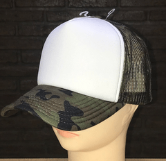 Gorra trucker camuflada