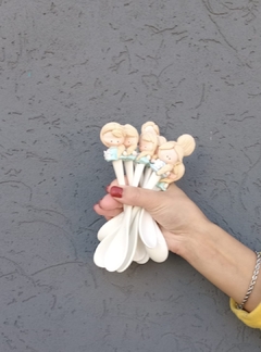 CUCHARITA CON APLIQUE PORCELANA
