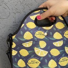 BOLSO NEOPRENE HELLO MICKEY! en internet