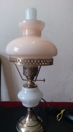 LAMPARA CON TUBO Y TULIPA ESTILO QUINQUE