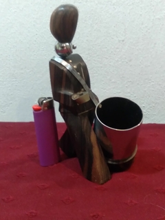 ADORNO EN MADERA Y METAL en internet