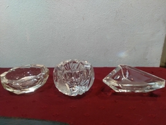 Imagen de CENICEROS EN CRISTAL MACIZO lote x3