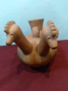 ANFORA TIPO JARRA DE ARCILLA CHILENA