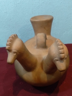 ANFORA TIPO JARRA DE ARCILLA CHILENA