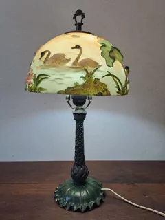 LAMPARA FUNDICION Y PANTALLA OPALINA DISEÑO PATOS