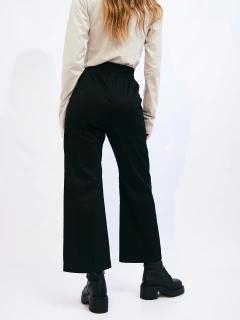 Imagen de pantalón base negro