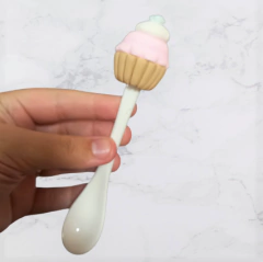 Cucharita de porcelana "Cupcake" (13 cm.)