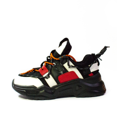 Sneakers Chunky Shoes "On Fire" on internet