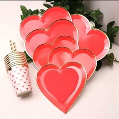 PLATOS CORAZÓN ROJO