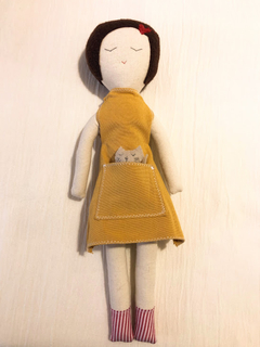 MUÑECA CON GATITO