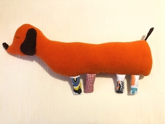 PERRO SALCHICHA NARANJA