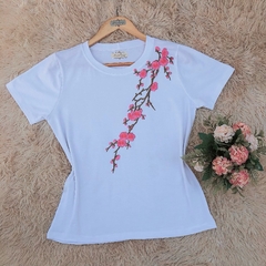 T-shirt manga curta FLORES na internet