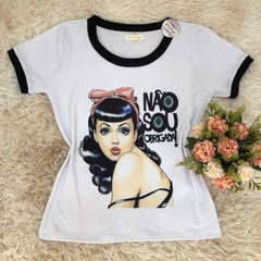 T- shirt gola careca manga curta NÃO SOU OBRIGADA