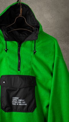 ANORAK POLAR BENETTON CUERDOS VERDE/NEGRO en internet