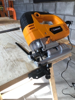 SIERRA CALADORA 710W LUSQTOFF (SCL710-8)