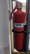 MATAFUEGO 1KG CON SOPORTE