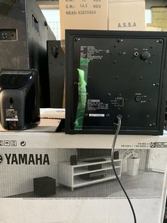 Imagen de Set de Baffles o parlantes Yamaha NS-P20 con subwoofer activo autoamplificado