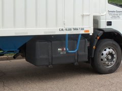 Tanque lateral 480 litros con soportes