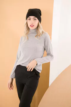 Polera cuello alto en internet