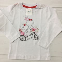 REMERA BLANCA CONEJITAS EN BICI