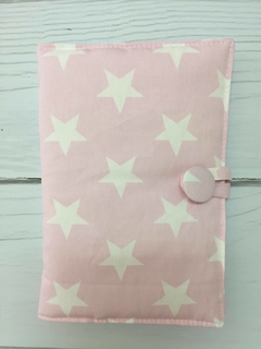 FUNDA LIBRETA SANITARIA ROSA CON ESTRELLAS BANCAS