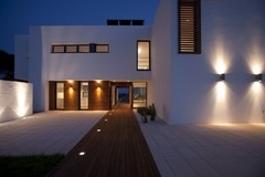 Idea 1: Iluminación exterior con bidireccionales