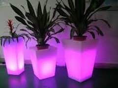 Maceta luminosas piramidal 