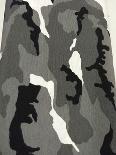 Gabardina camuflada - comprar online