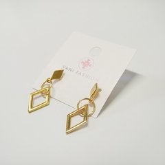 ARETES TRIANGULO DORADO