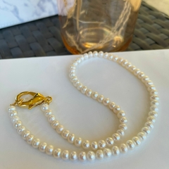 Collar choker perlas chapa 22k - comprar en línea