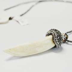 COLLAR COLMILLO HUESO