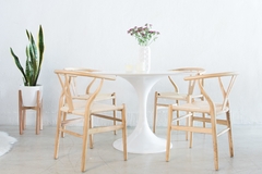 Mesa Tulip Laqueada 1 Metro + 4 Sillas Wishbone