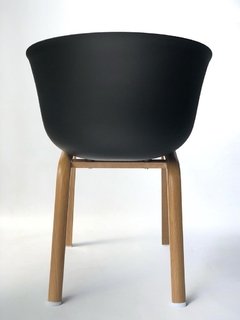 Sillon Hay Negro base Acero