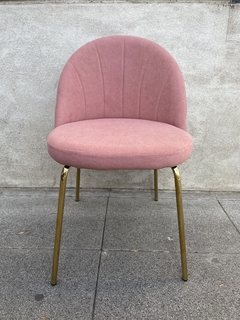 Silla Shell Tapizada Rosa con pata dorada