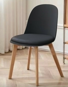 Silla Vita Nórdica Negra pata Madera