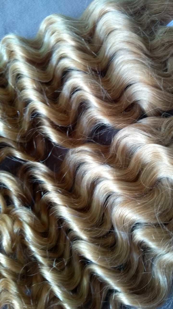 Cabelo Humano Loiro Ondulado Tecido 110g 53cm Lindo