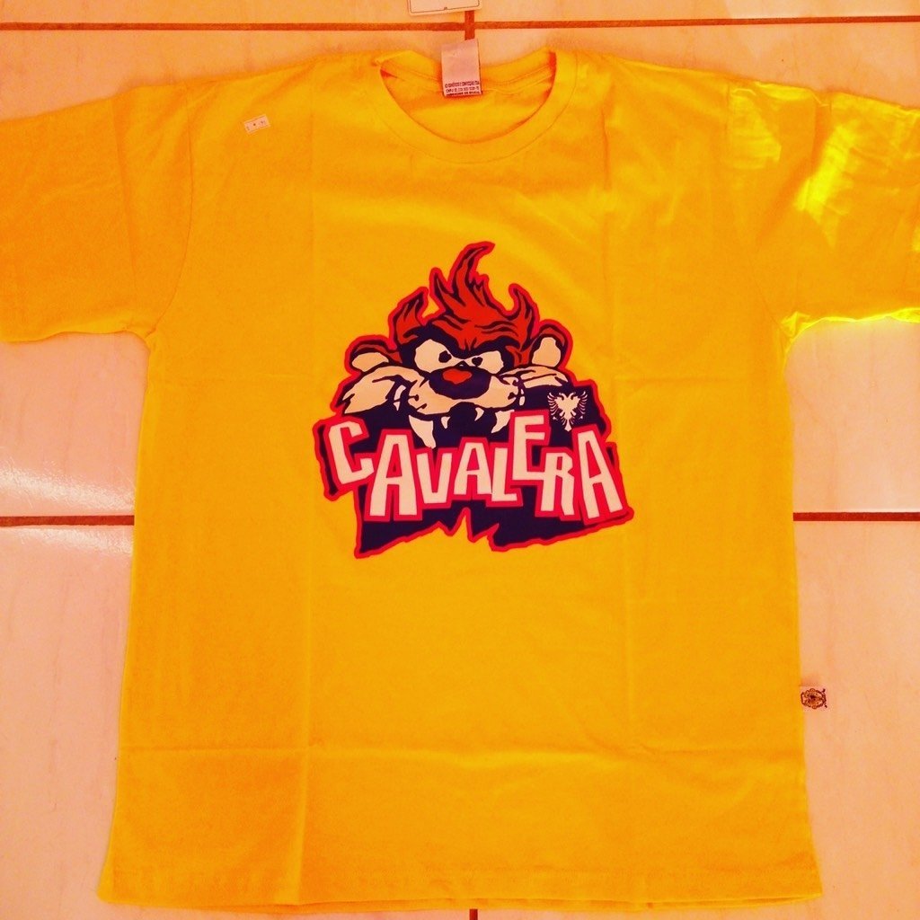 Camiseta Cavalera básica com logo - Laranja