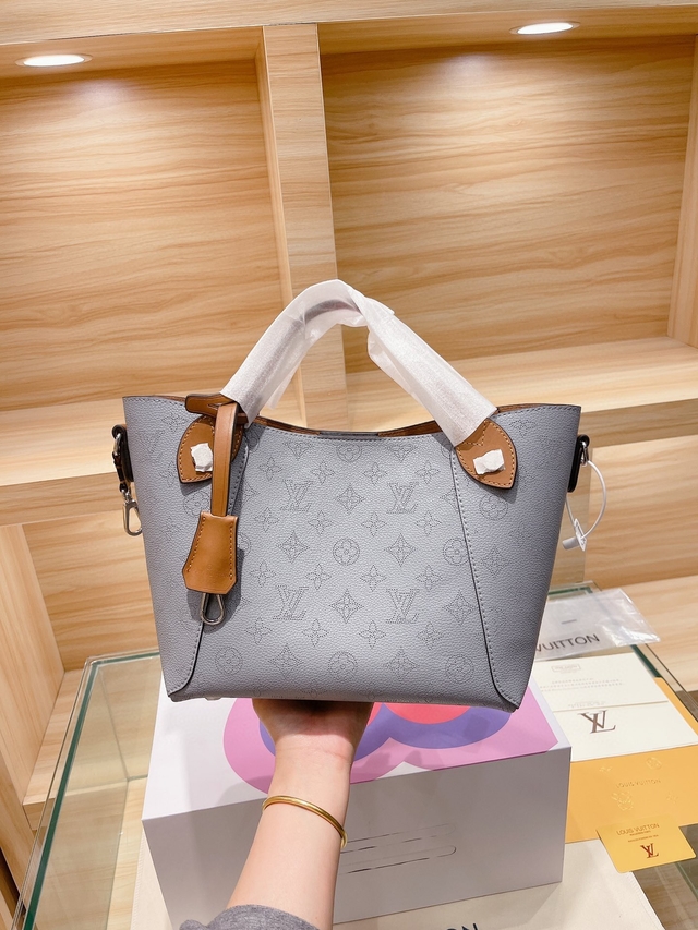 louis vuitton hina bolsa