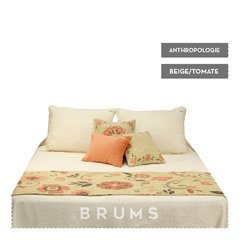Imagen de . Pie de cama Anthropologie .