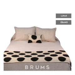 Imagen de . Pie de cama Lunar .