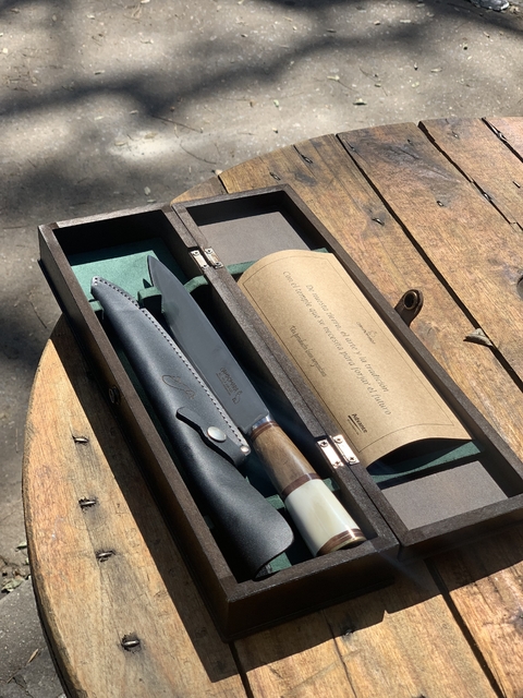 Cuchillo Forjado de mango de Hueso y Madera